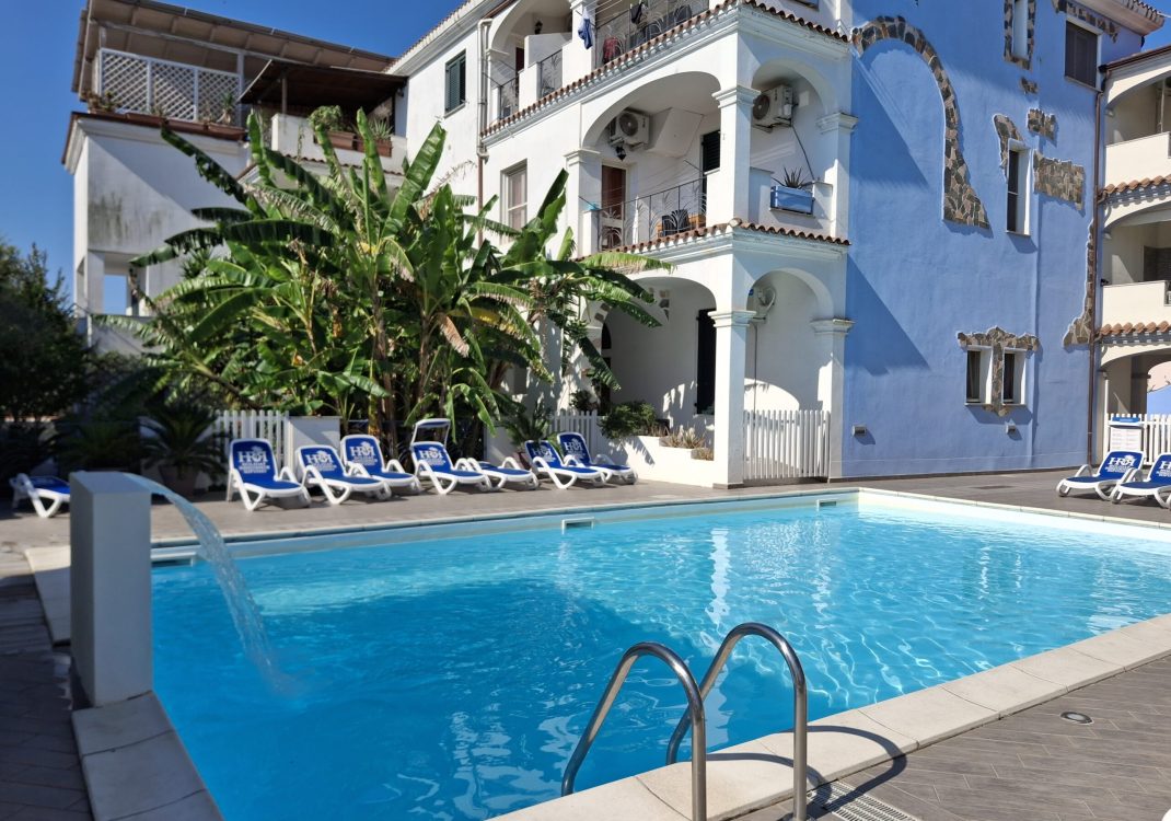 Pool Innenhof