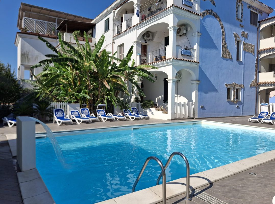 Pool Innenhof